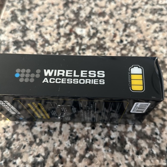 NWT POWER 8ft. Car Charger. For Wireless Devices. - Picture 3 of 3